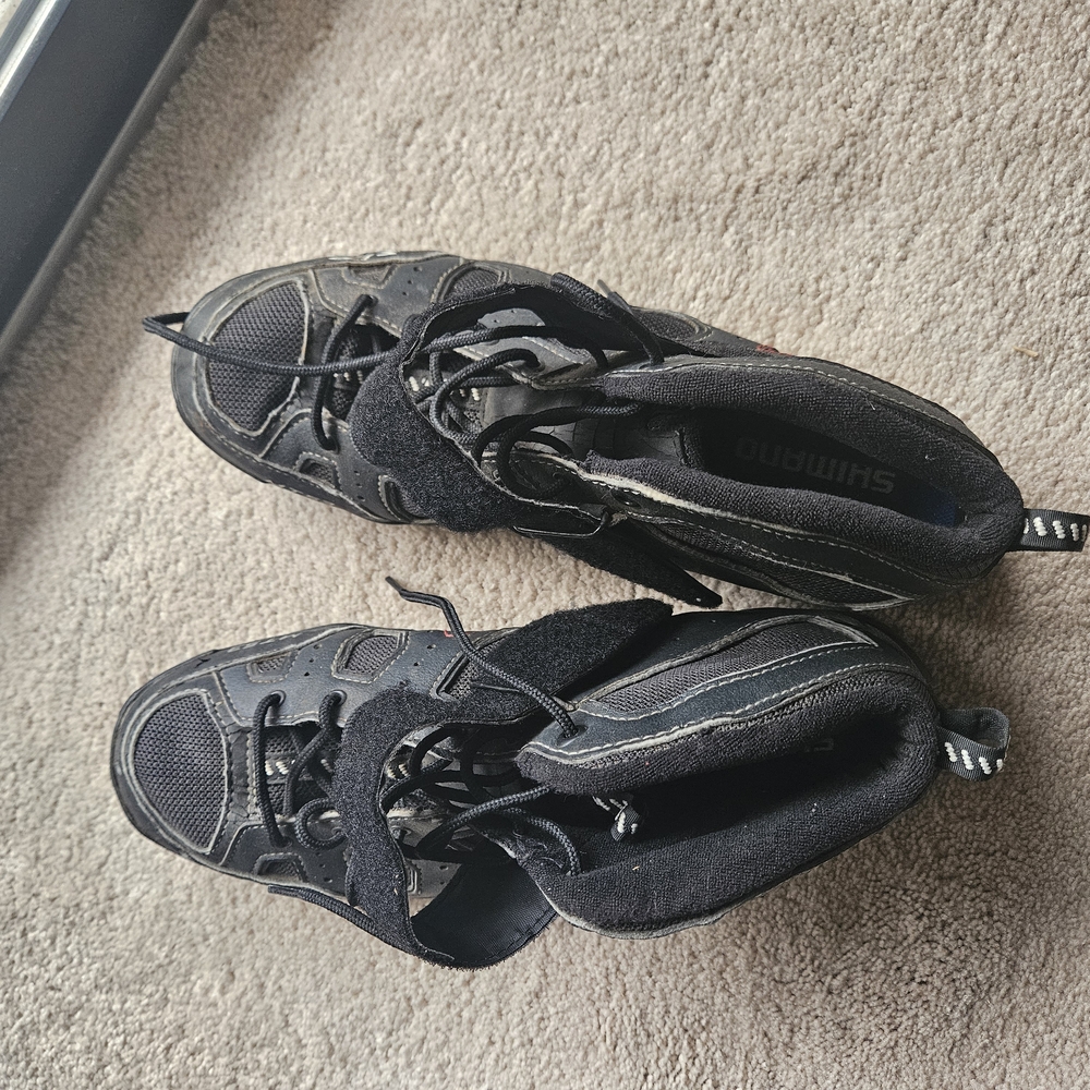 Shimano Black and Gray Cycling Footwear